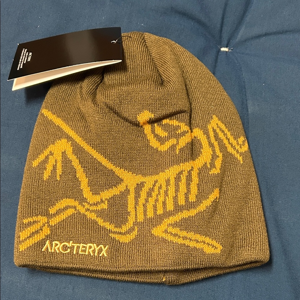 Arc'teryx Olive Beanie with Mustard Design
